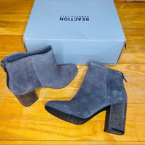 Size 8 | NWT Kenneth Cole Gray Sequin Heeled Boot - Picture 12 of 13